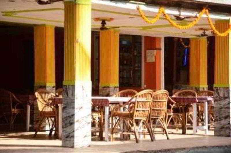 Hotel Sai Бага Екстериор снимка