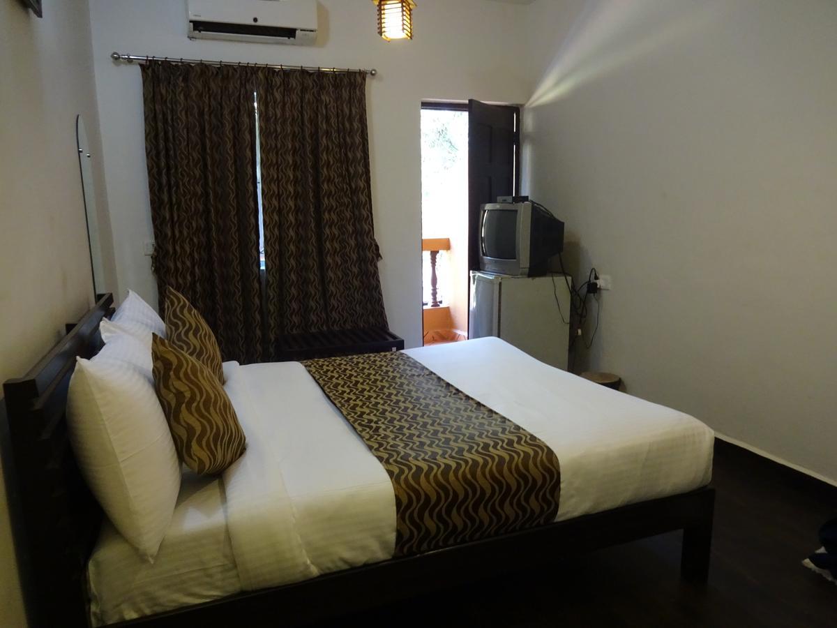 Hotel Sai Бага Екстериор снимка