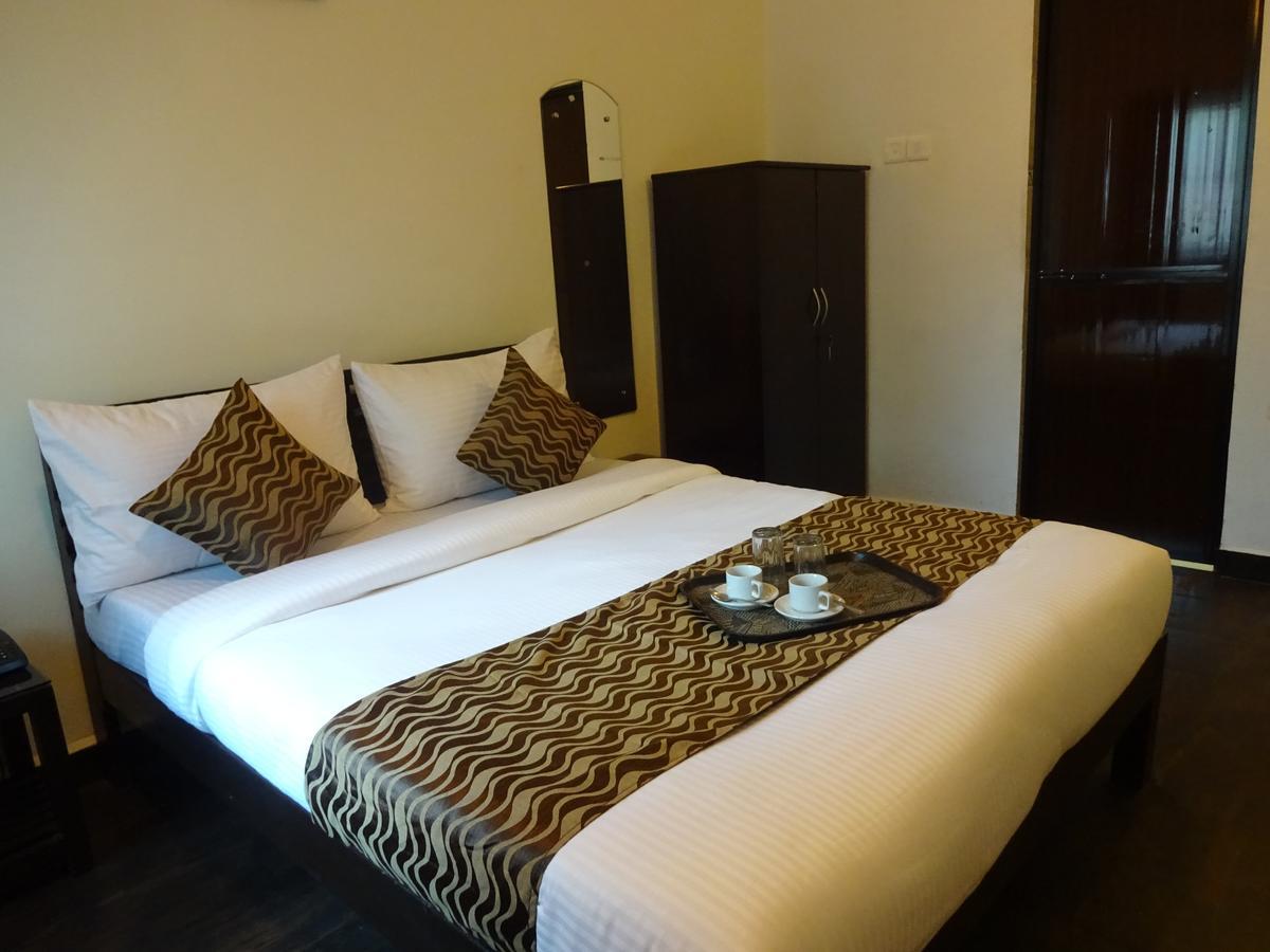 Hotel Sai Бага Екстериор снимка