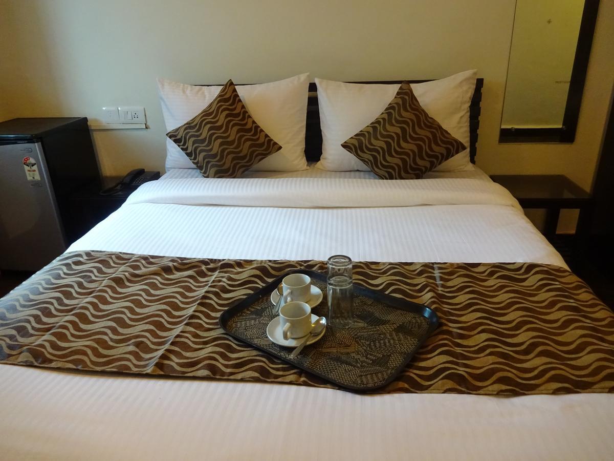 Hotel Sai Бага Екстериор снимка